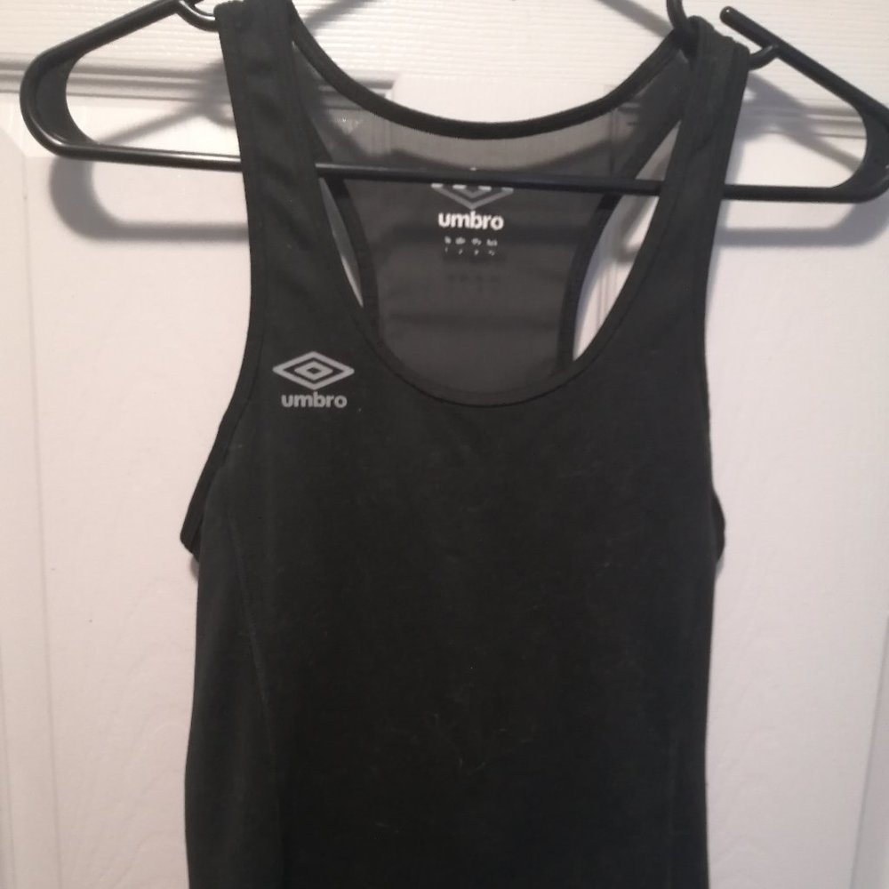 Umbro black workout tank
